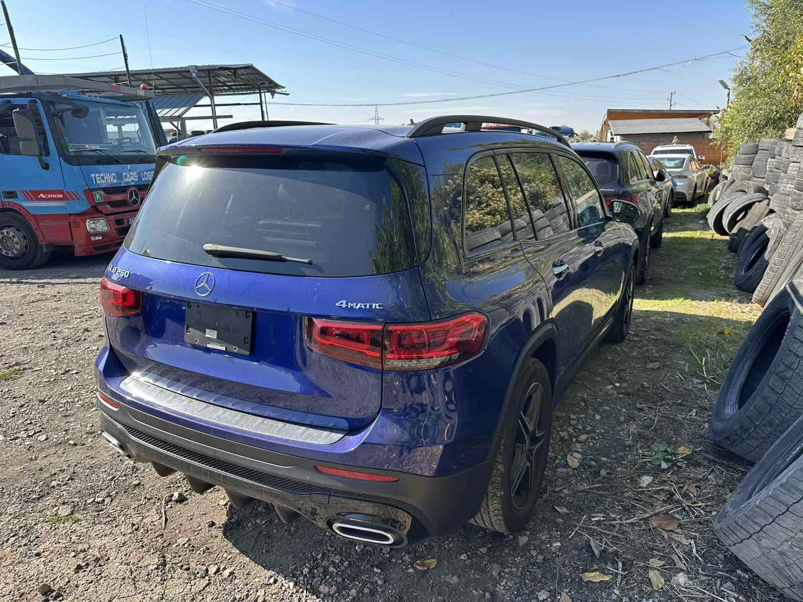 Mercedes-Benz GLB 250 AMG Night Package, снимка 3 - Автомобили и джипове - 56735447