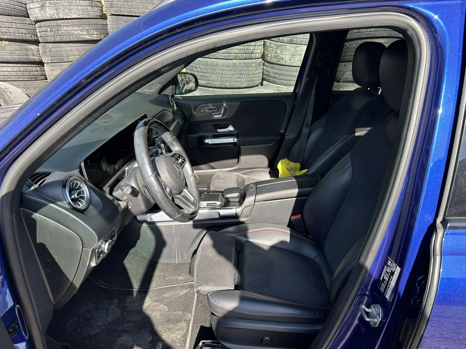 Mercedes-Benz GLB 250 AMG Night Package, снимка 5 - Автомобили и джипове - 56735447