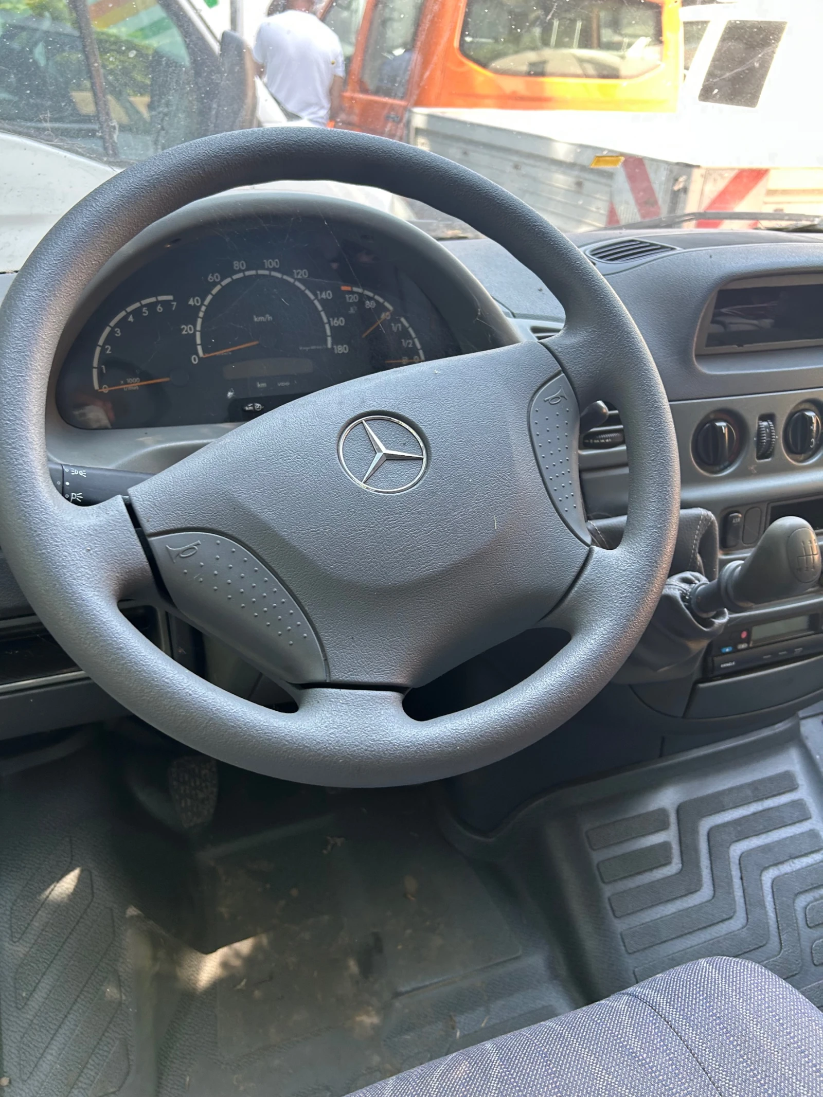 Mercedes-Benz Sprinter 413, снимка 6 - Бусове и автобуси - 55019182