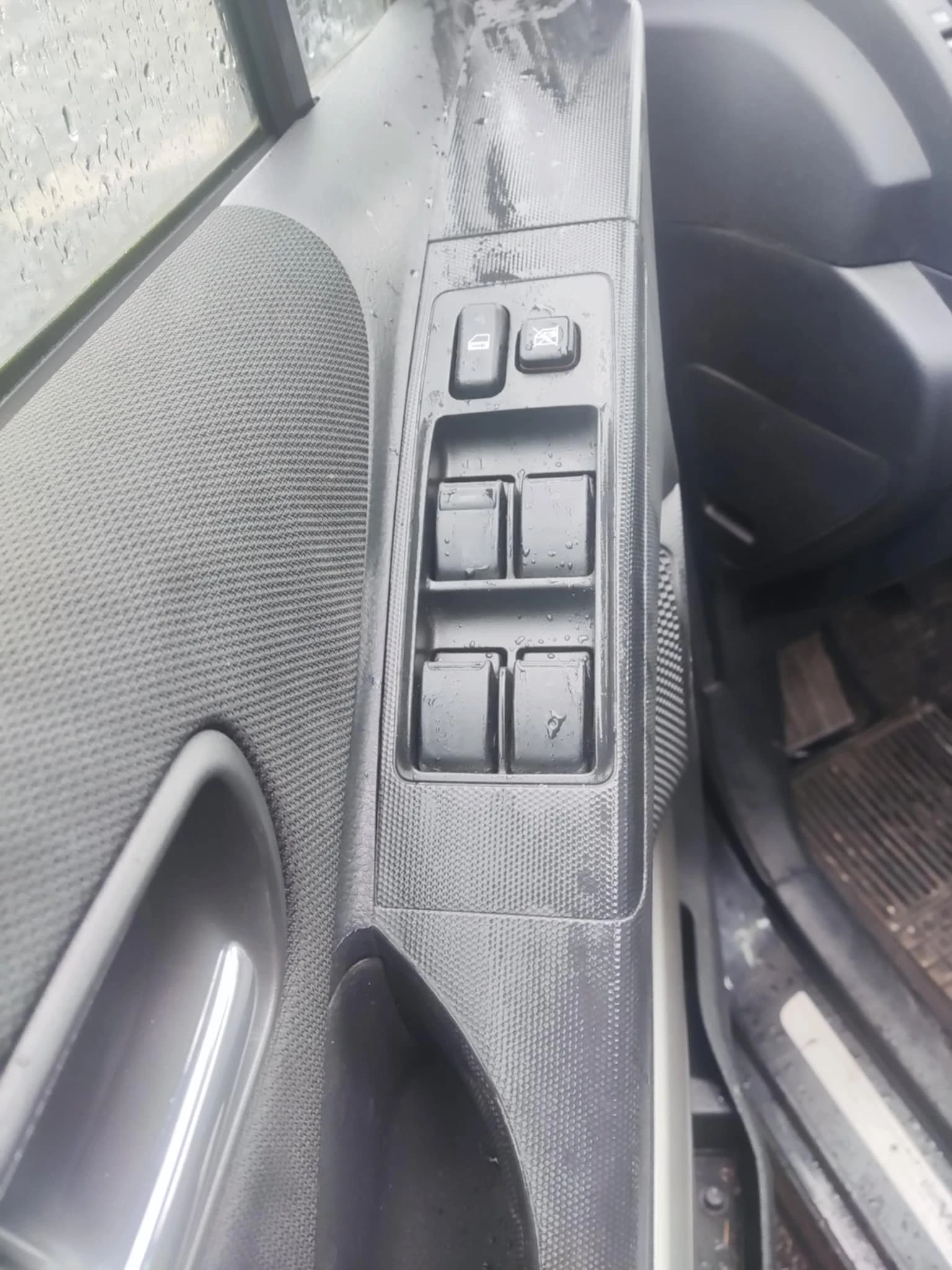 ������ �� ���������� �� ��������   Toyota Corolla Verso 2007 | Mobile.bg � ����������� 1