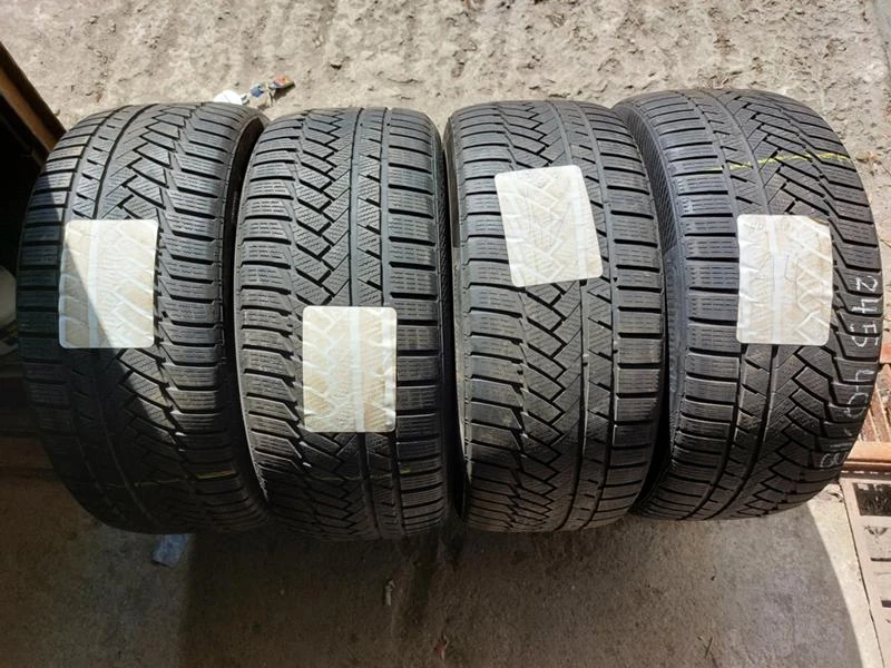 Гуми Зимни 245/40R18, снимка 1 - Гуми и джанти - 36801669