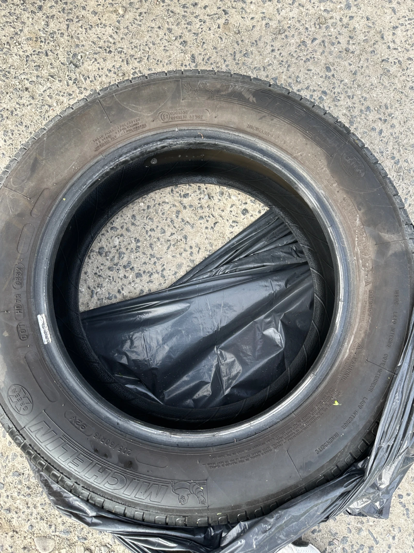 Гуми Летни 205/60R16, снимка 4 - Гуми и джанти - 54213906