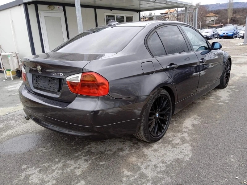 BMW 320, снимка 3 - Автомобили и джипове - 44043980