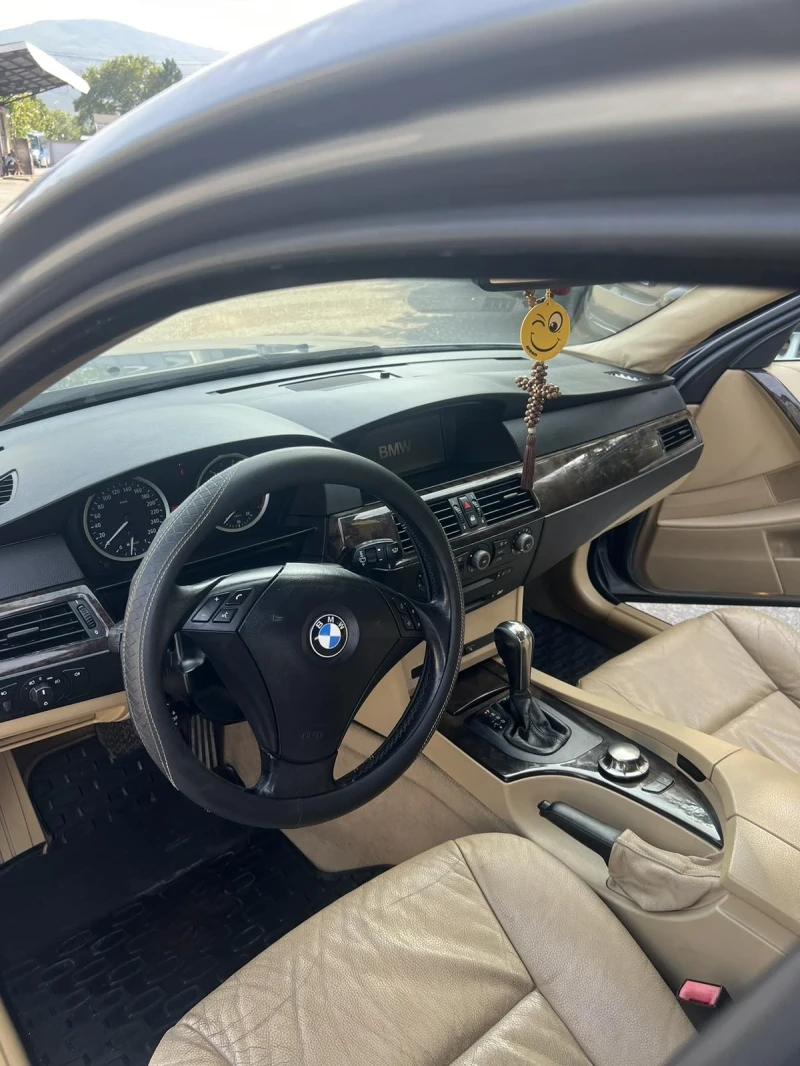 BMW 525 Перфектна , снимка 9 - Автомобили и джипове - 47499395