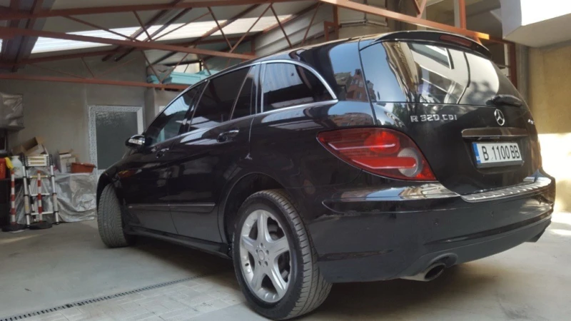 Mercedes-Benz R 320, снимка 4 - Автомобили и джипове - 47476950