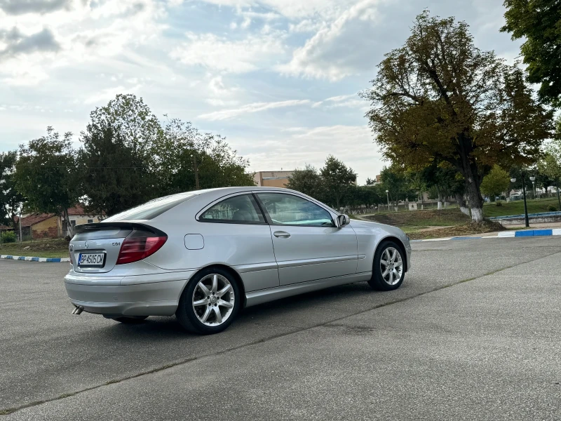 Mercedes-Benz C 220 Mercedes Sport Cupe 2.2CDI, снимка 3 - Автомобили и джипове - 47306250