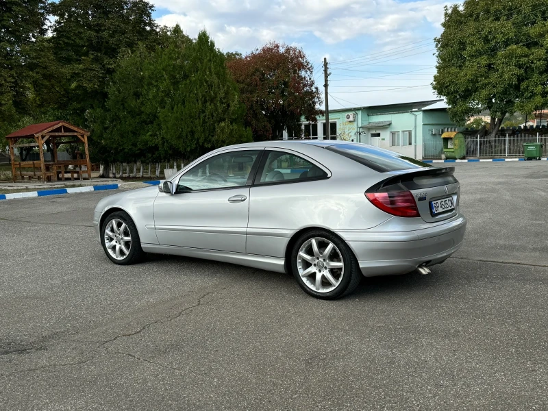 Mercedes-Benz C 220 Mercedes Sport Cupe 2.2CDI, снимка 4 - Автомобили и джипове - 47306250