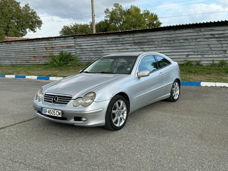 Mercedes-Benz C 220 Mercedes Sport Cupe 2.2CDI, снимка 2 - Автомобили и джипове - 47306250