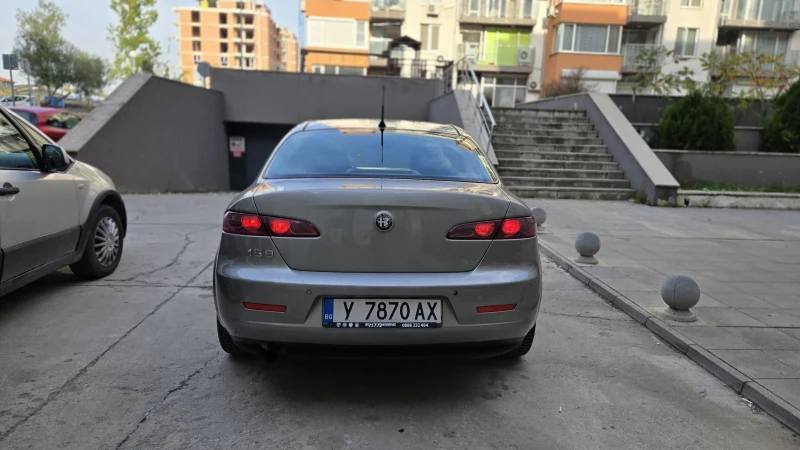 Alfa Romeo 159 Много запазен автомобил навигация, снимка 5 - Автомобили и джипове - 47624328