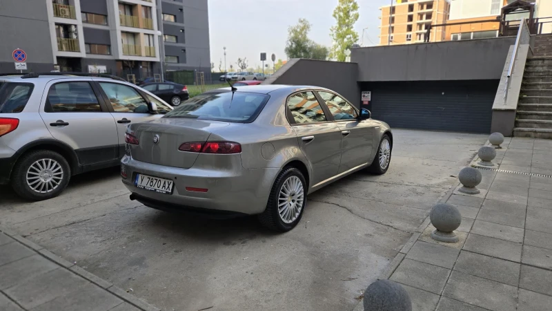 Alfa Romeo 159 Много запазен автомобил навигация, снимка 4 - Автомобили и джипове - 47624328