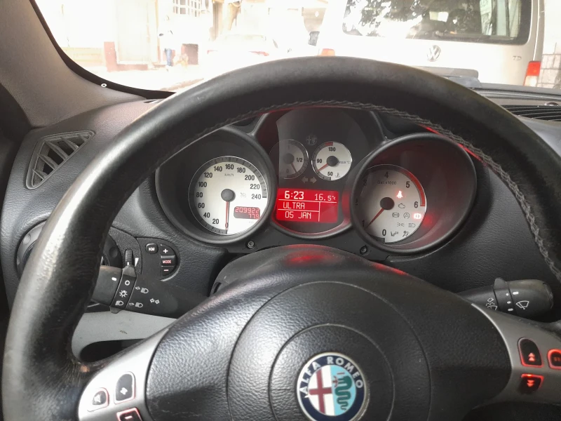 Alfa Romeo Gt, снимка 4 - Автомобили и джипове - 48611813