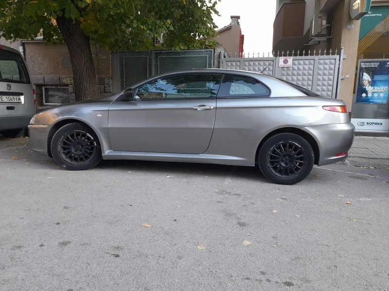 Alfa Romeo Gt, снимка 1 - Автомобили и джипове - 48611813