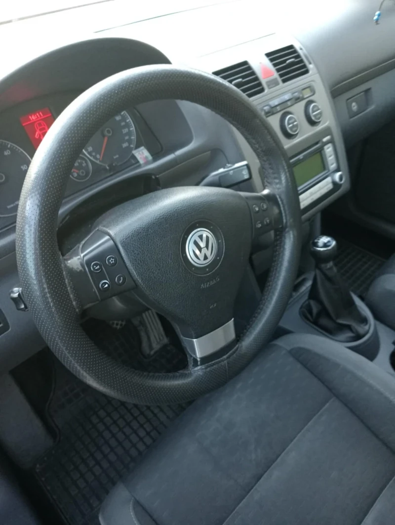 VW Touran 1.9 , снимка 5 - Автомобили и джипове - 48838922