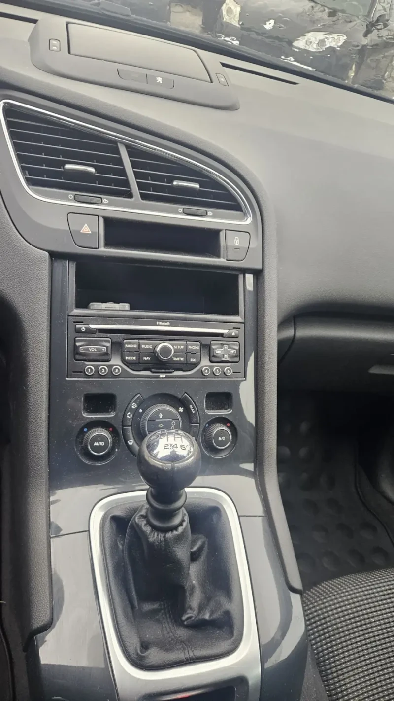 Peugeot 5008 1.6hdi115ks.euro5.naviPanorama, снимка 4 - Автомобили и джипове - 51160539