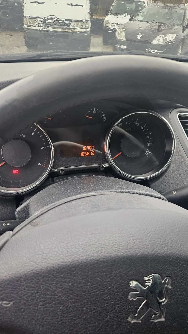 Peugeot 5008 1.6hdi115ks.euro5.naviPanorama, снимка 5 - Автомобили и джипове - 51160539