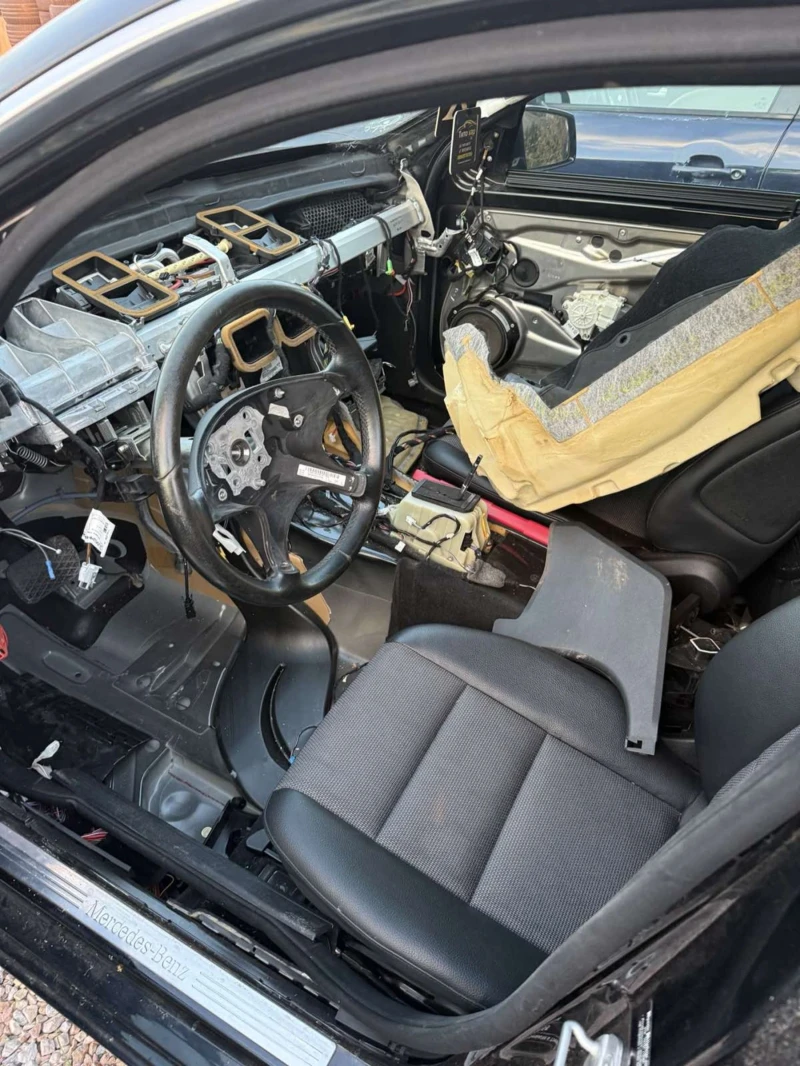 Mercedes-Benz C 350 C 350 CDI ПРОДАДЕН ДВИГАТЕЛ, снимка 8 - Автомобили и джипове - 52190376