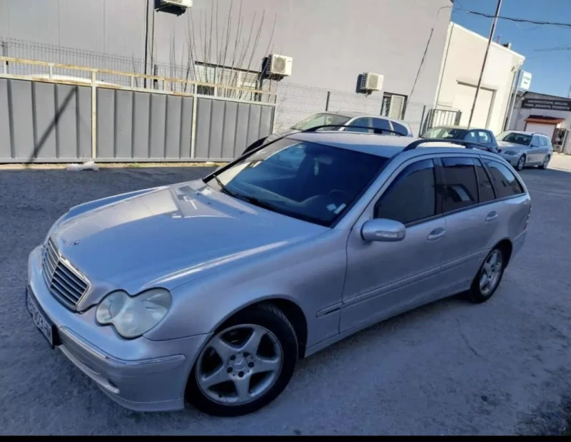 Mercedes-Benz 200, снимка 4 - Автомобили и джипове - 53218393