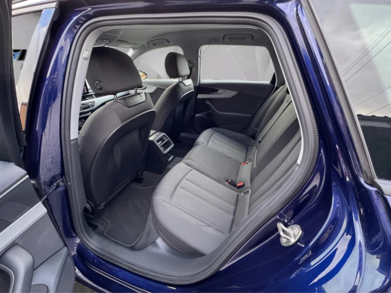 Audi A4 35TDi MILD HYBRID ДИСТРОНИК АВТОМАТИК НАВИГАЦИЯ, снимка 16 - Автомобили и джипове - 53499570