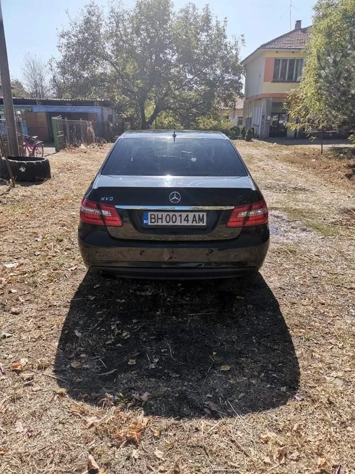 Mercedes-Benz E 250, снимка 3 - Автомобили и джипове - 47442750