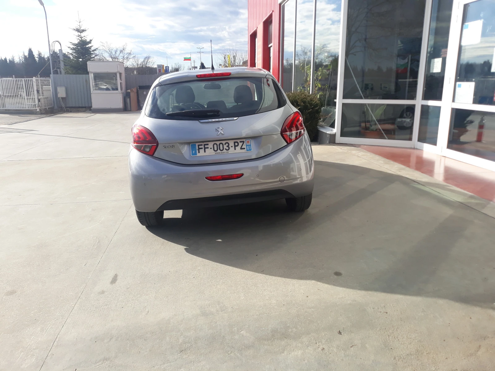 Peugeot 208 1.5 HDI  - изображение 6