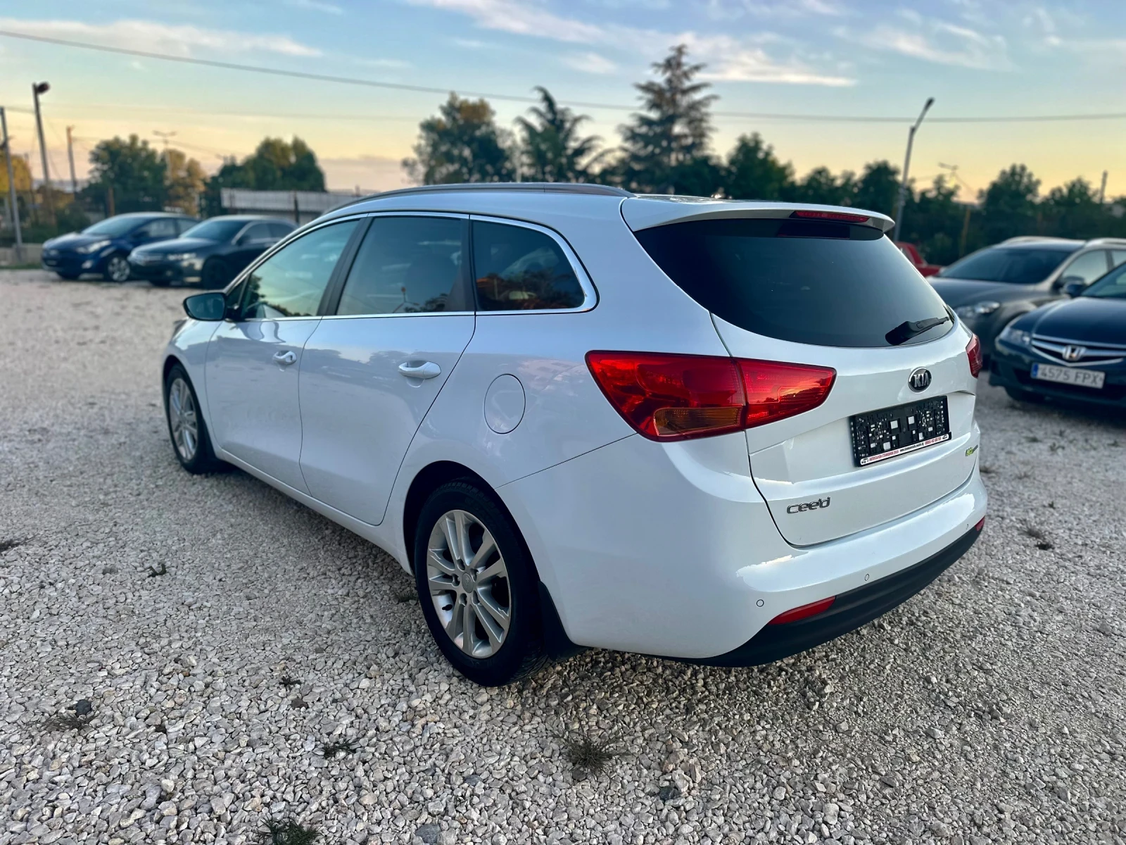 Kia Ceed 1.6CRDI////ECODYNAMICS//FACELIFT// - изображение 3
