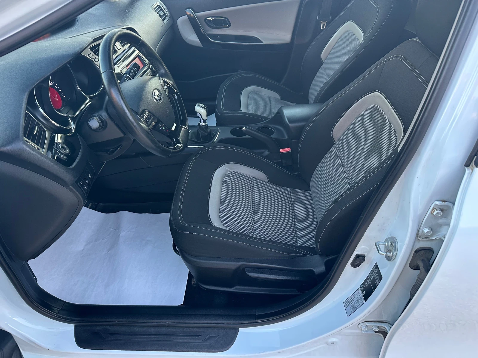 Kia Ceed 1.6CRDI////ECODYNAMICS//FACELIFT// - изображение 9