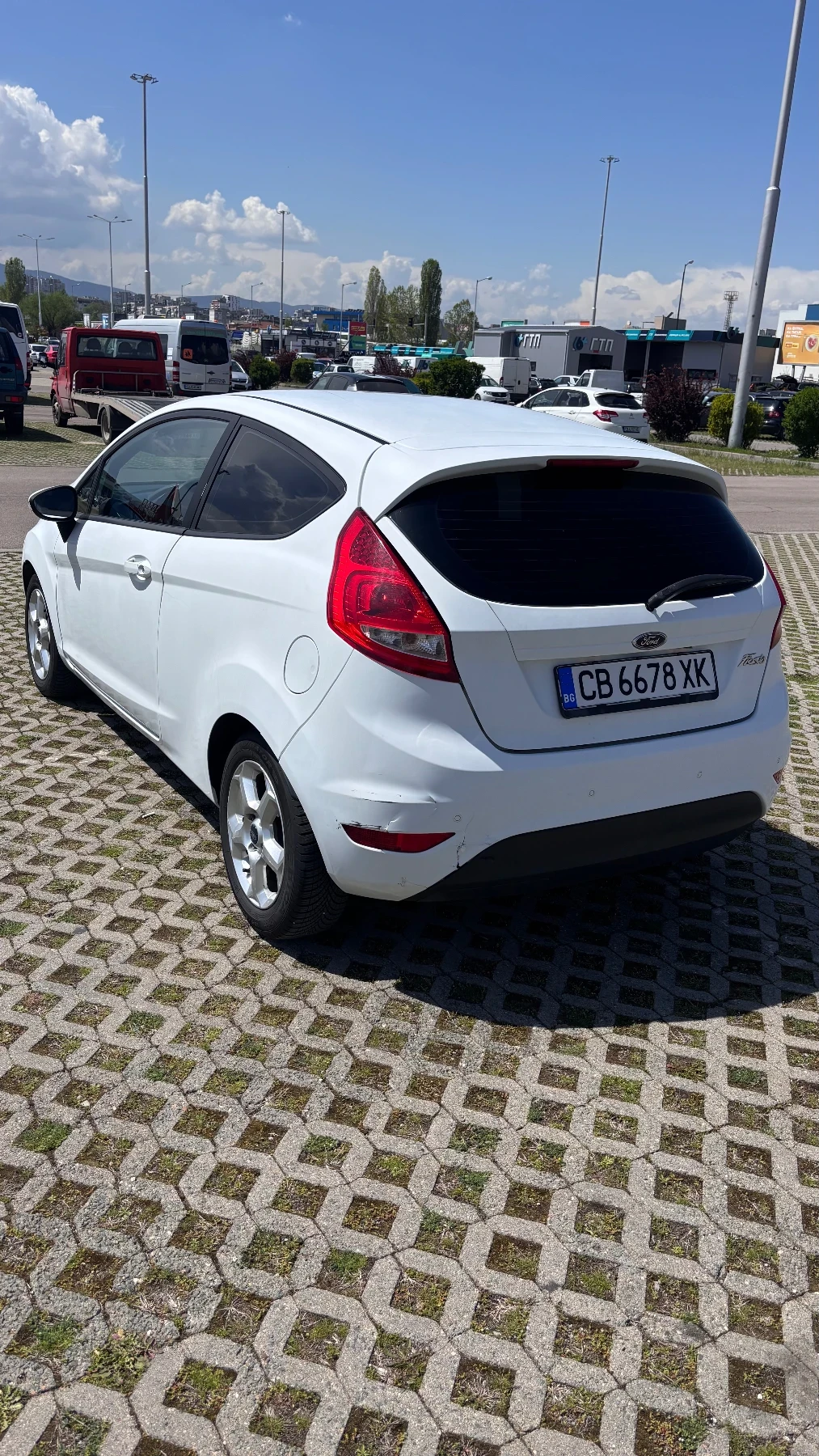 Ford Fiesta 1.25I ГАЗ - изображение 5