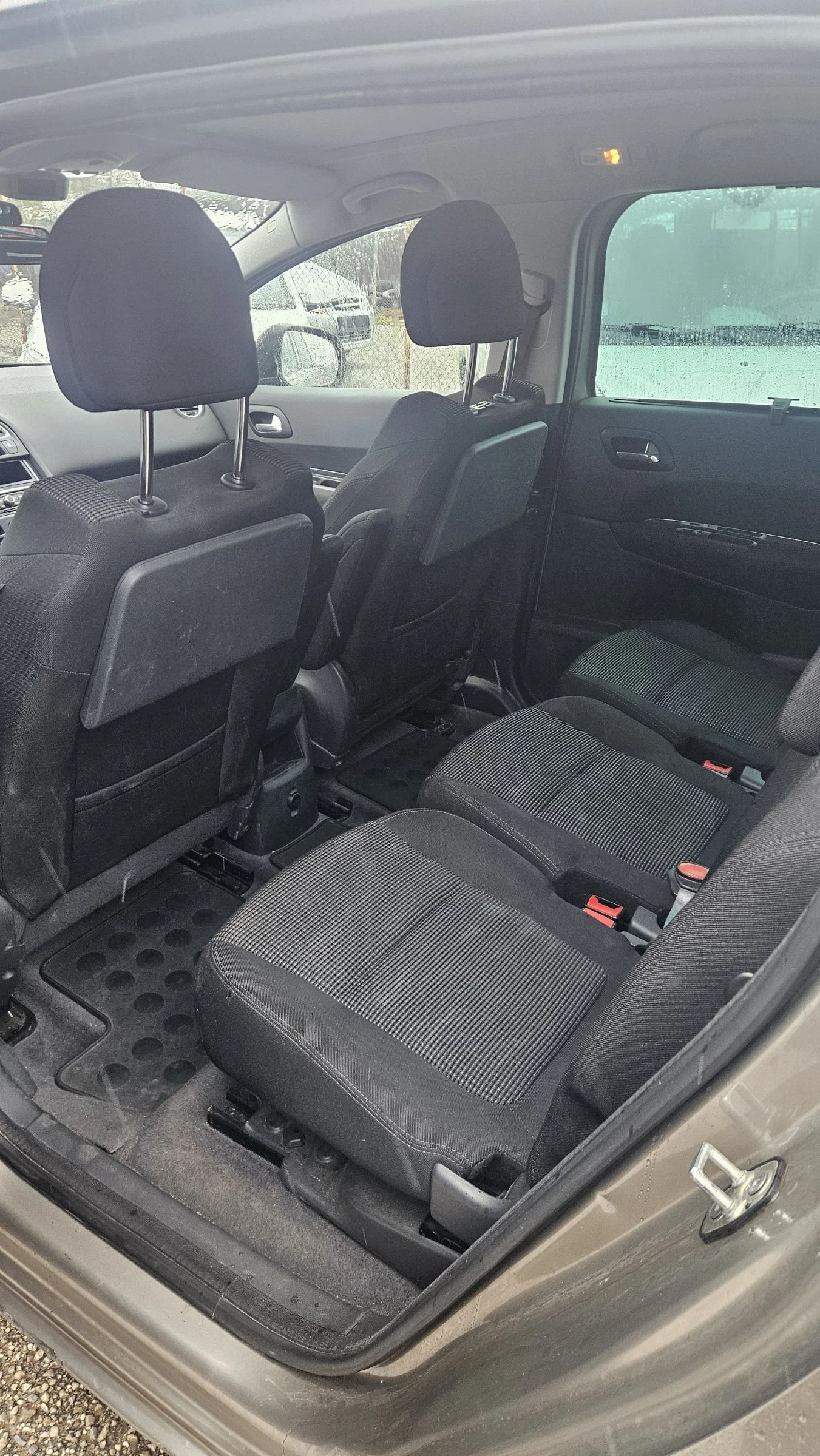 Peugeot 5008 1.6hdi115ks.euro5.naviPanorama - изображение 3