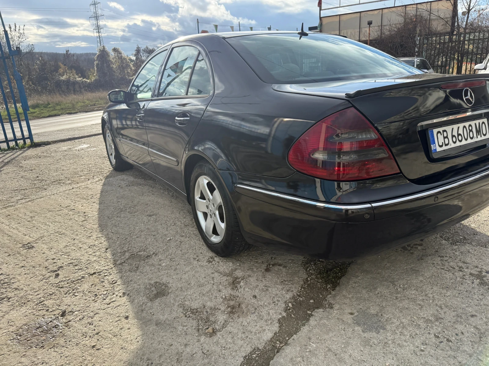 Mercedes-Benz E 220 2.2 - изображение 5