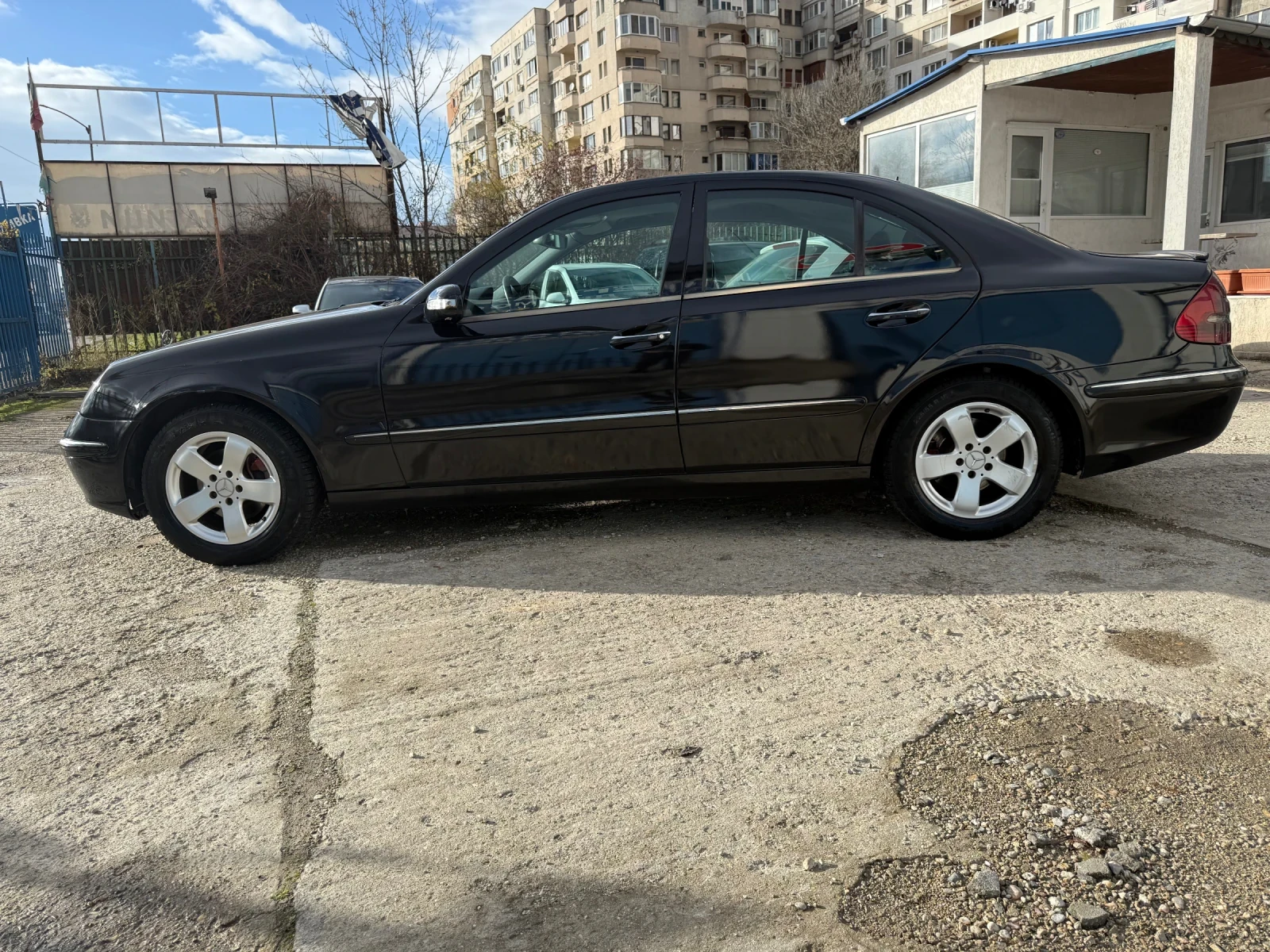 Mercedes-Benz E 220 2.2 - изображение 4