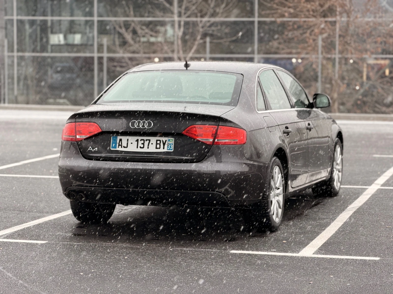 Audi A4 2.0TDI-AmbitionLUX-лизингпрез Уникредитпо165euro - изображение 8