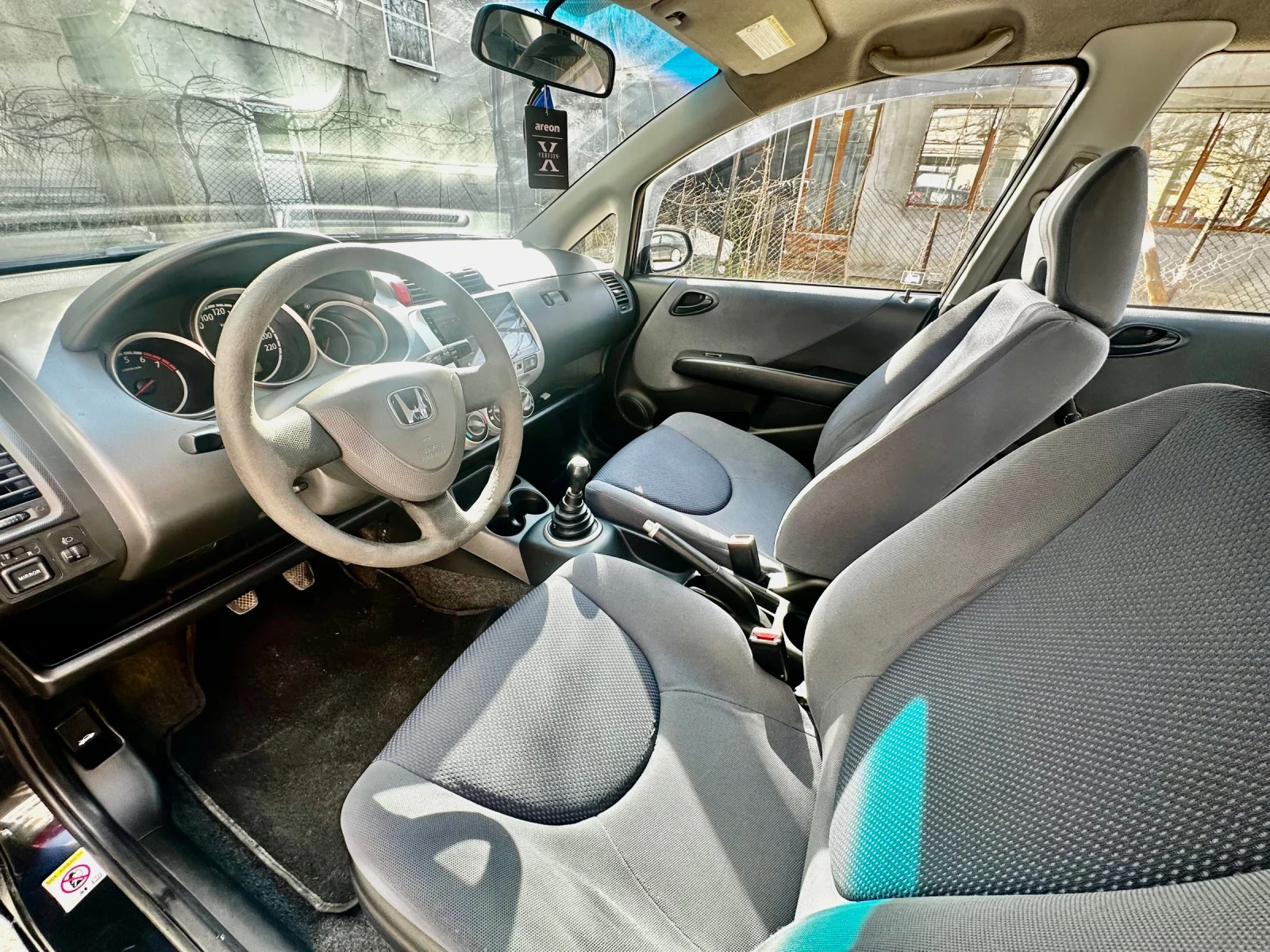 Honda Jazz 1.2, снимка 8 - Автомобили и джипове - 53782614