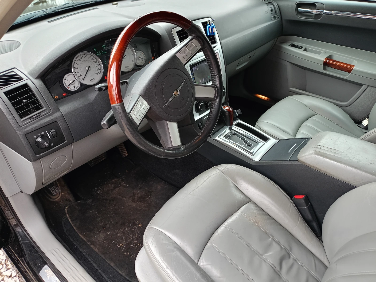 Chrysler 300c 3.0 crd , снимка 8 - Автомобили и джипове - 53904903