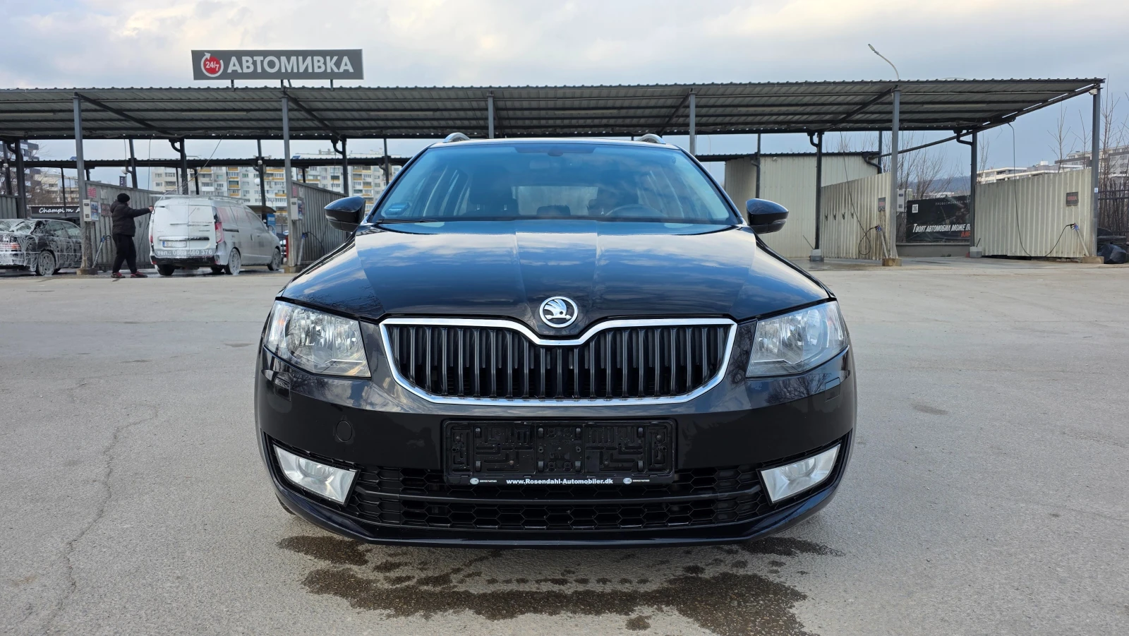 Skoda Octavia KATO ЧИСТО НОВ, снимка 2 - Автомобили и джипове - 53990425