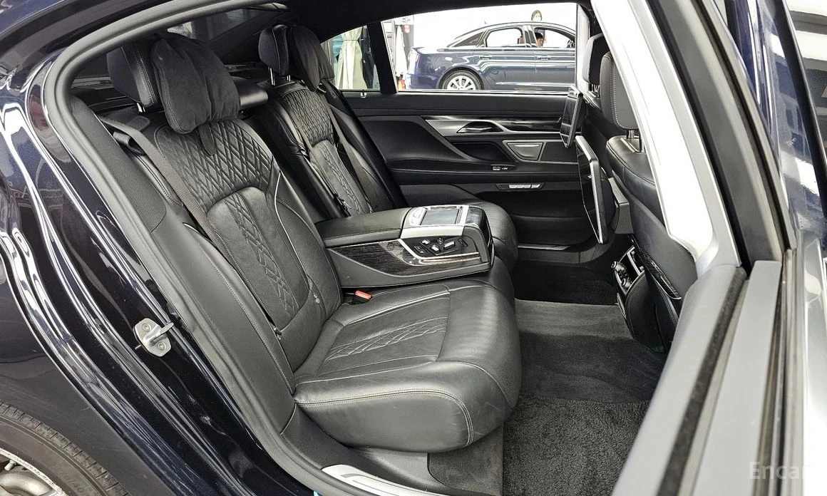 BMW 740 XDRIVE* МПАКЕТ* RECARO* HARMAN* KARDON* , снимка 10 - Автомобили и джипове - 54195253