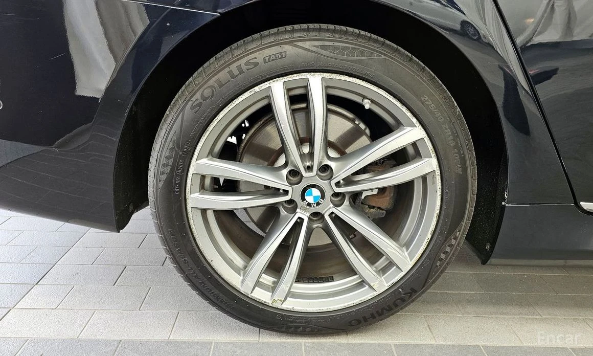 BMW 740 XDRIVE* МПАКЕТ* RECARO* HARMAN* KARDON* , снимка 15 - Автомобили и джипове - 54195253