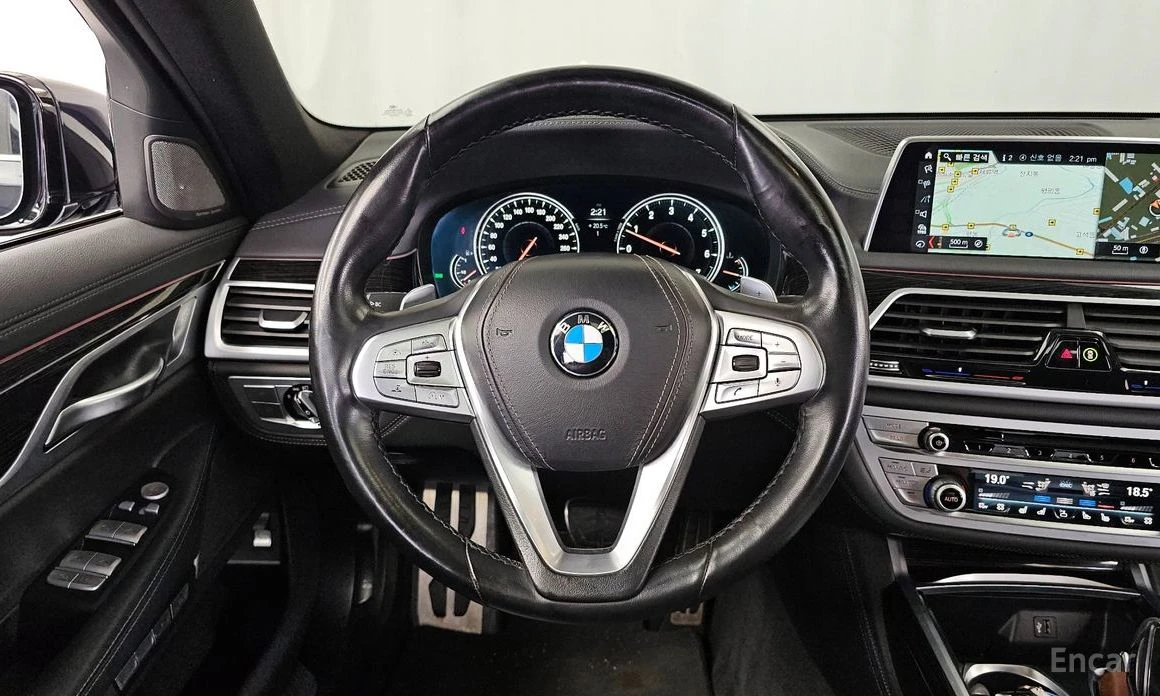 BMW 740 XDRIVE* МПАКЕТ* RECARO* HARMAN* KARDON* , снимка 5 - Автомобили и джипове - 54195253