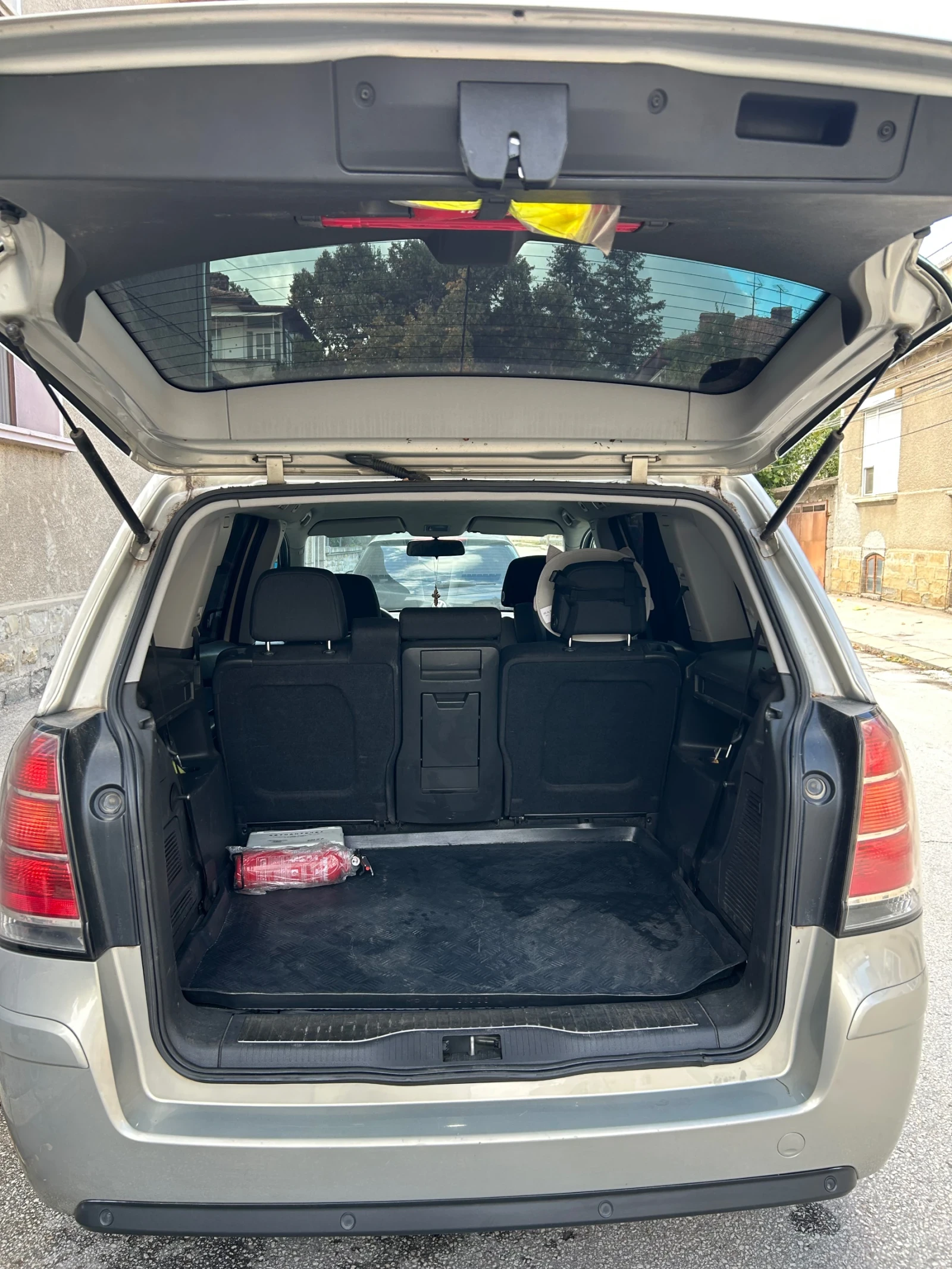 Opel Zafira, снимка 5 - Автомобили и джипове - 54241897