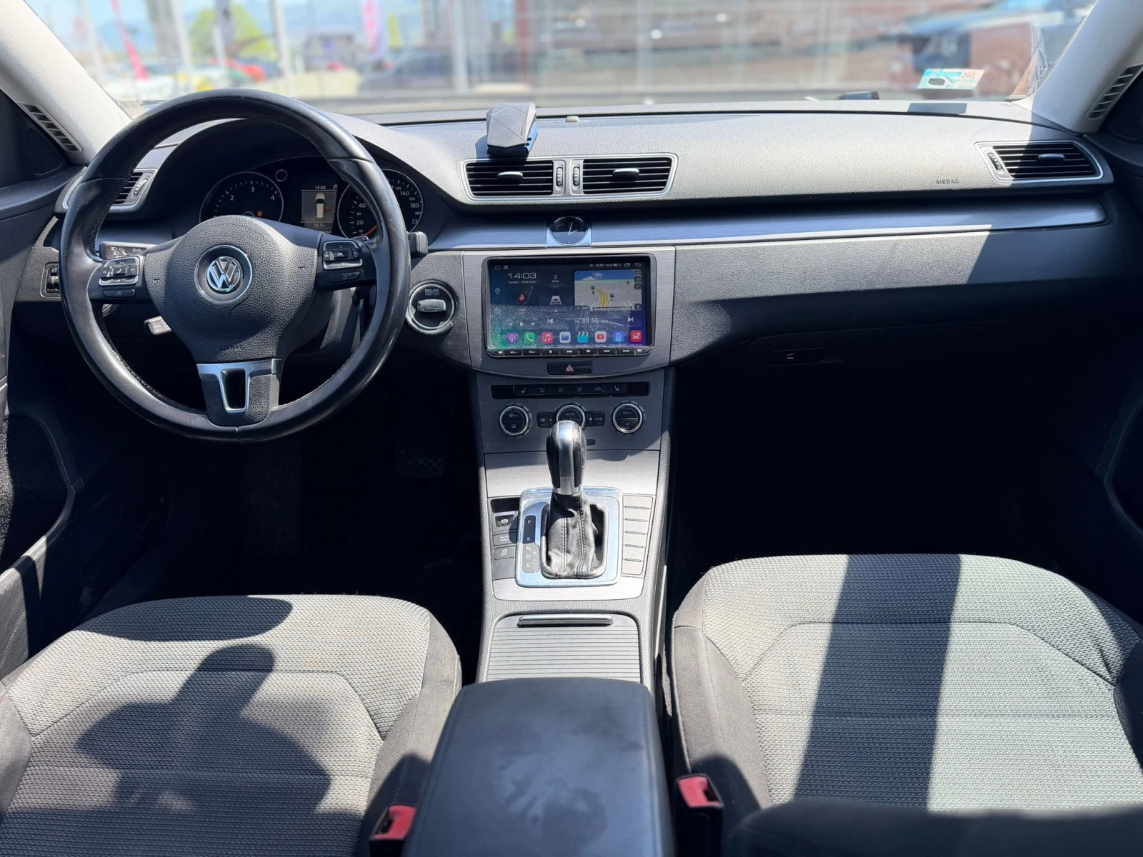 VW Passat 2.0TDI Лизинг през Уникредит по 130 евро, снимка 9 - Автомобили и джипове - 54355769