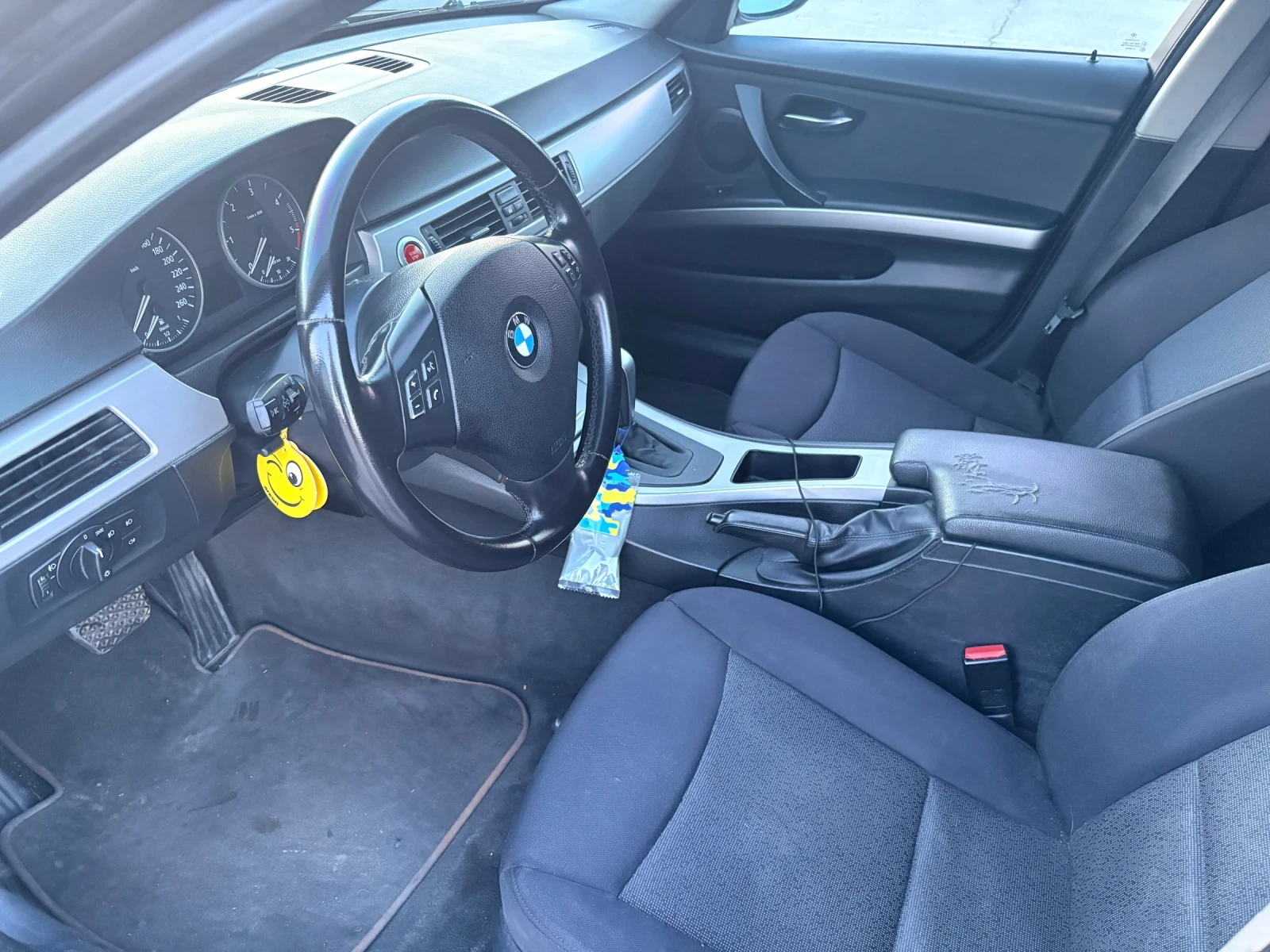 BMW 320, снимка 6 - Автомобили и джипове - 54389060