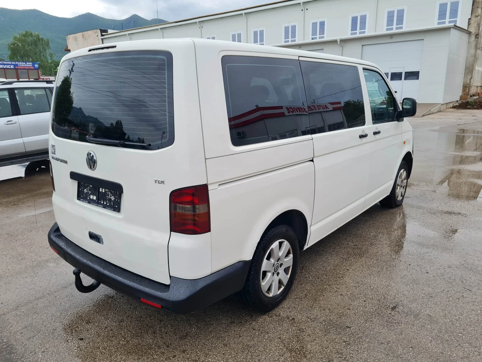 VW Multivan 1.9TDI 105к.с 9 местен кемпер, снимка 3 - Автомобили и джипове - 54487476