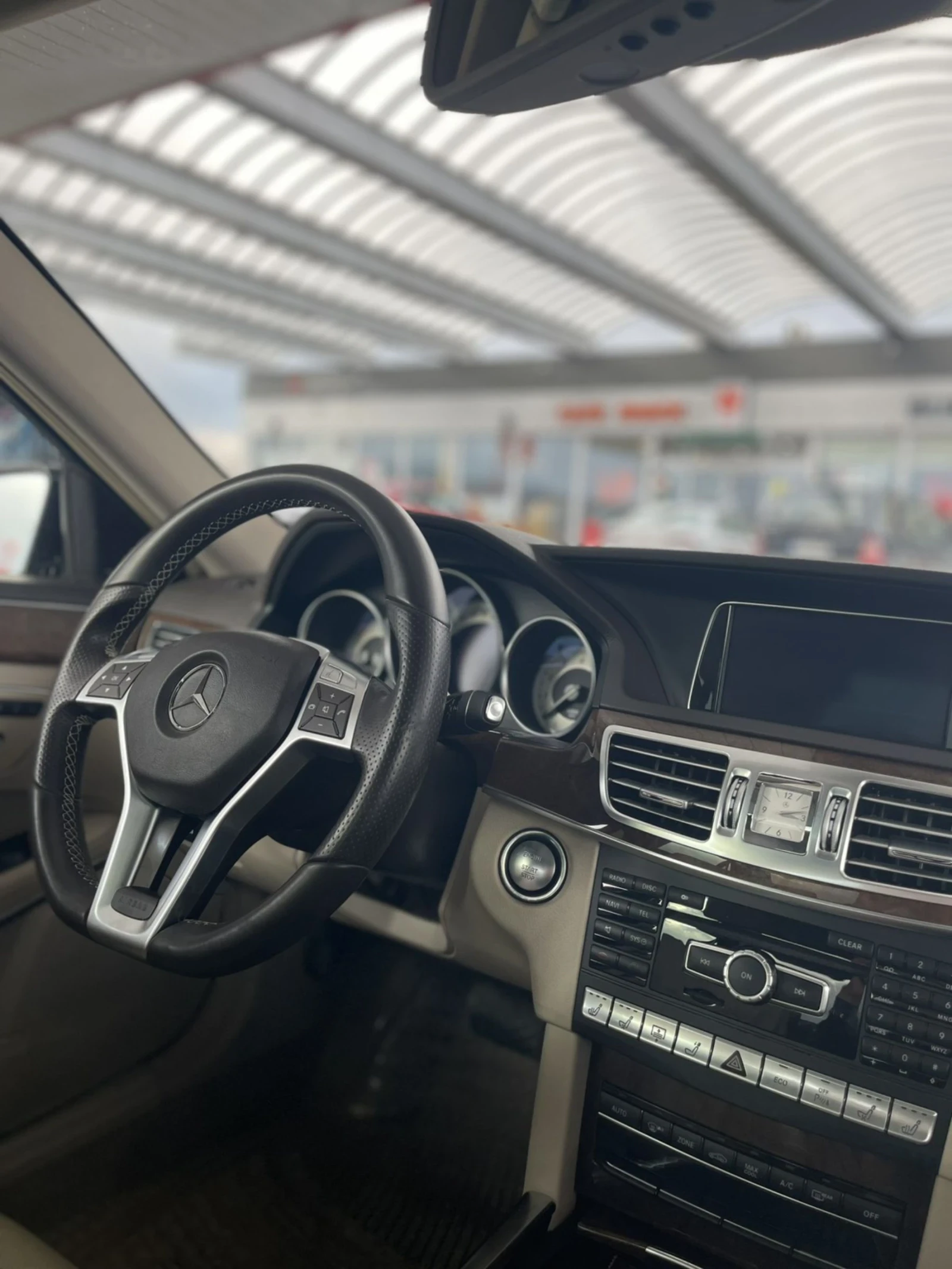 Mercedes-Benz E 500 РЕАЛНИ КМ !!!!!! / УНИКАТ!!!!!!!, снимка 14 - Автомобили и джипове - 54487655