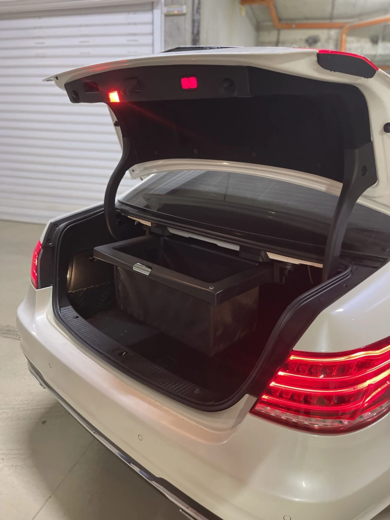 Mercedes-Benz E 500 РЕАЛНИ КМ !!!!!! / УНИКАТ!!!!!!!, снимка 15 - Автомобили и джипове - 54487655