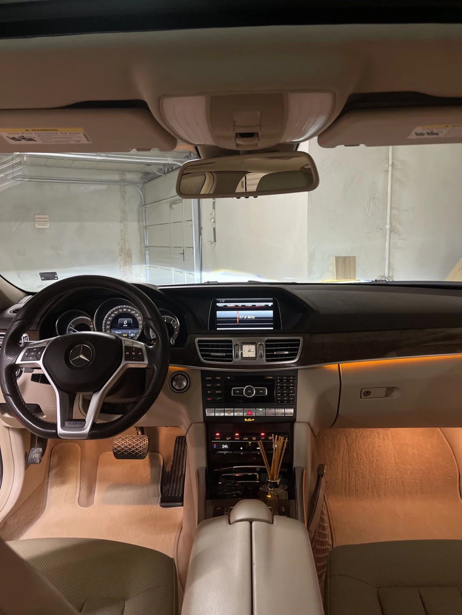Mercedes-Benz E 500 РЕАЛНИ КМ !!!!!! / УНИКАТ!!!!!!!, снимка 11 - Автомобили и джипове - 54487655