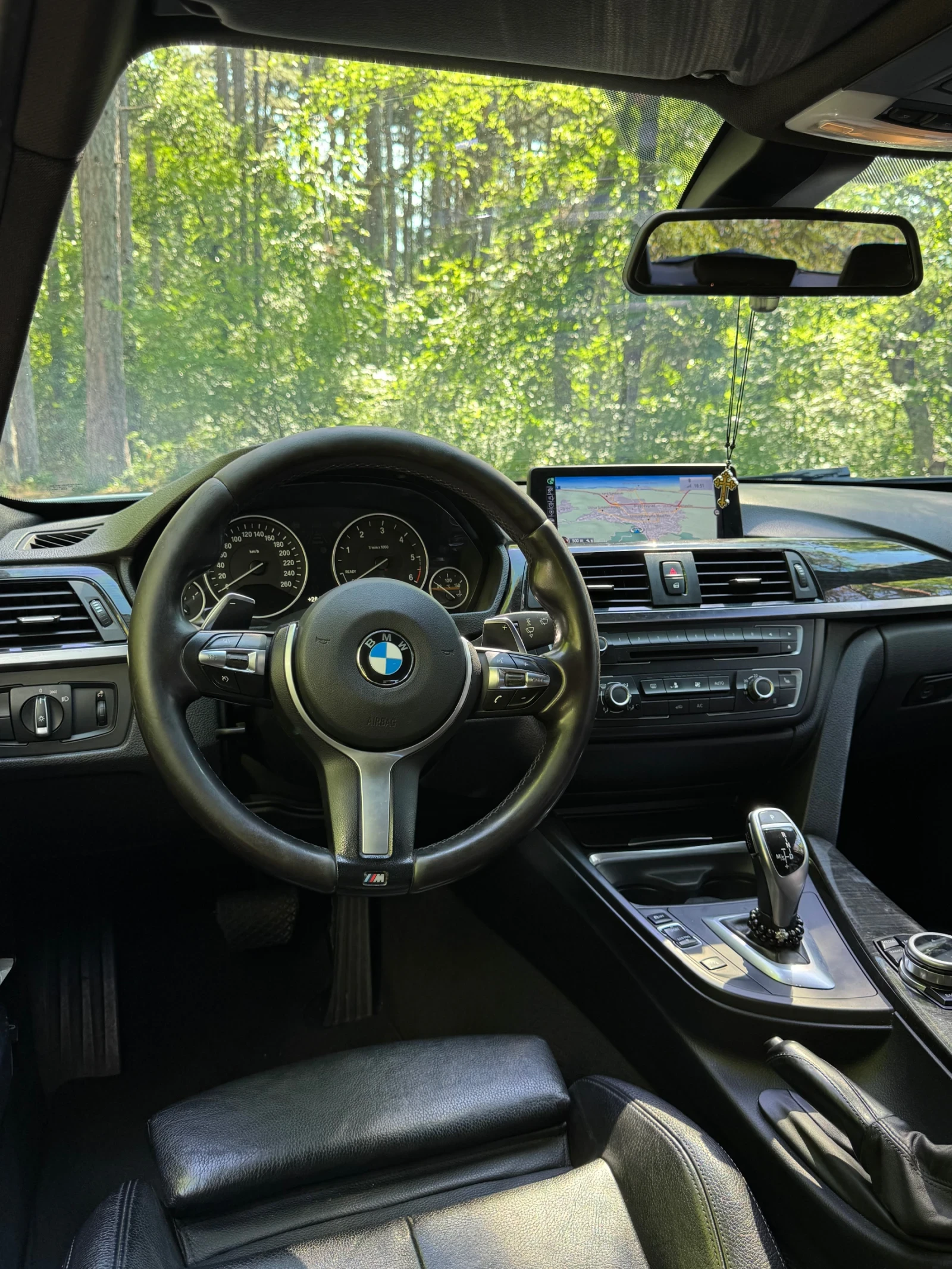 BMW 320 Modern packet, снимка 13 - Автомобили и джипове - 54716208