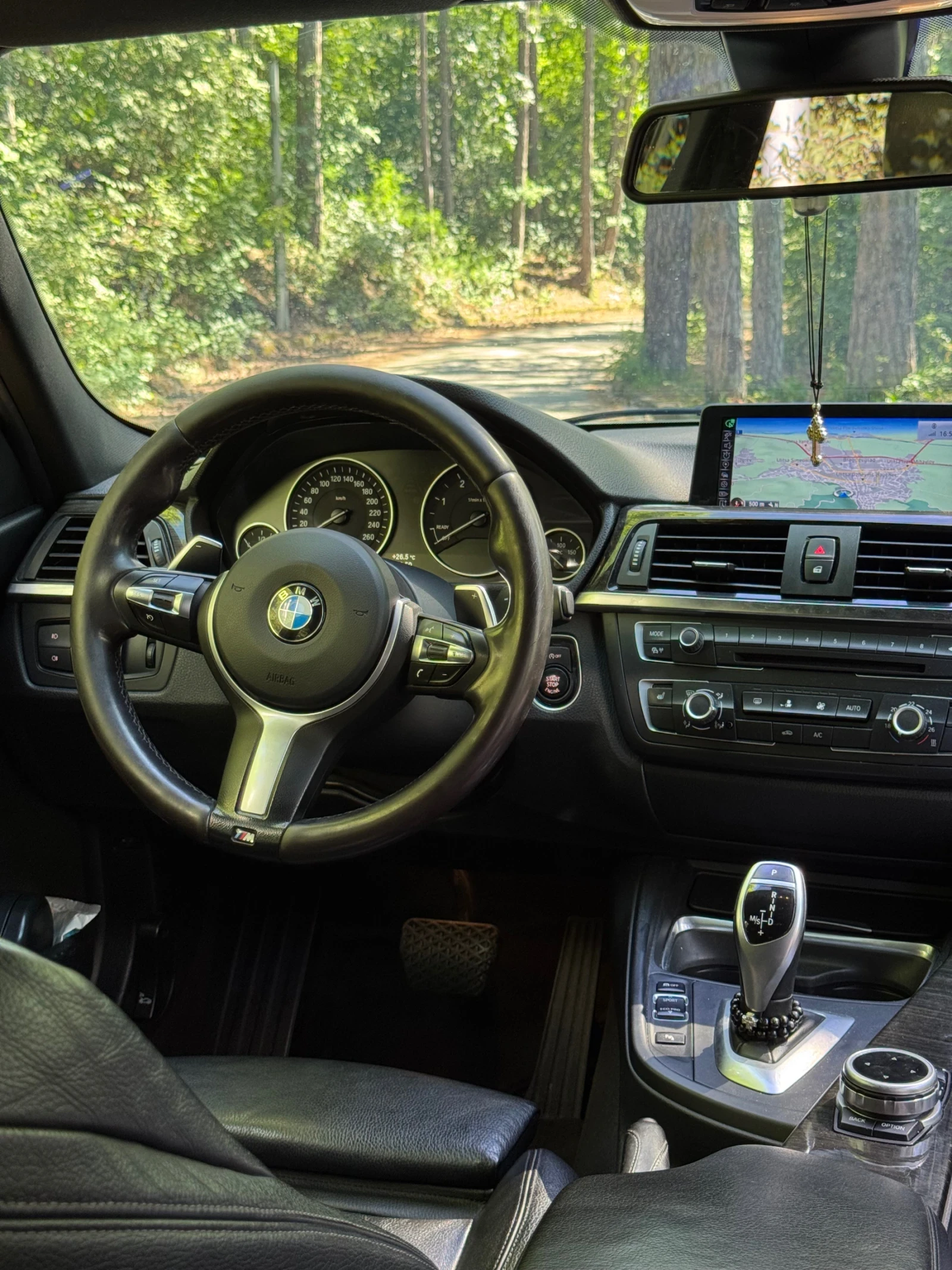 BMW 320 Modern packet, снимка 12 - Автомобили и джипове - 54716208