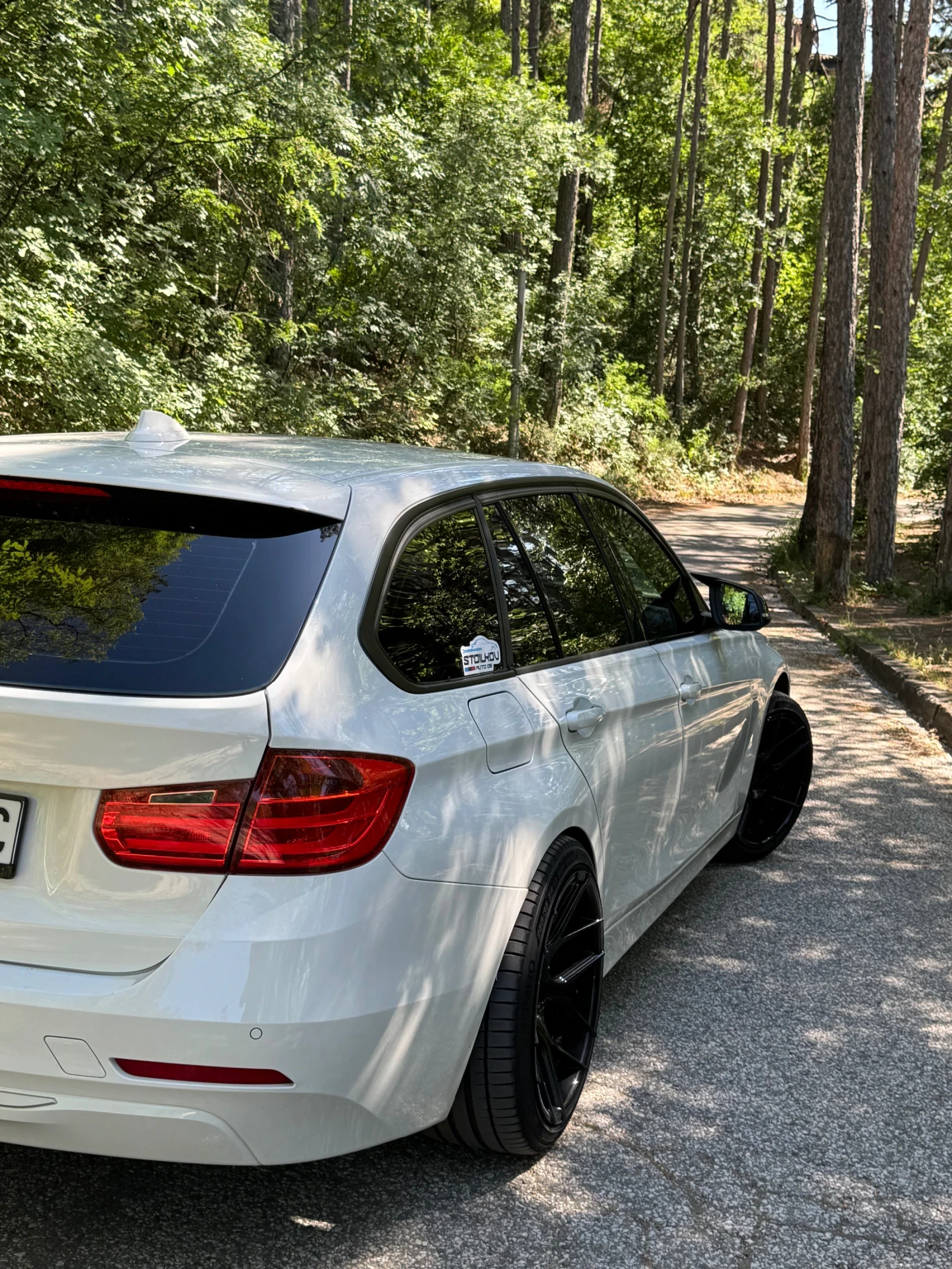 BMW 320 Modern packet, снимка 9 - Автомобили и джипове - 54716208