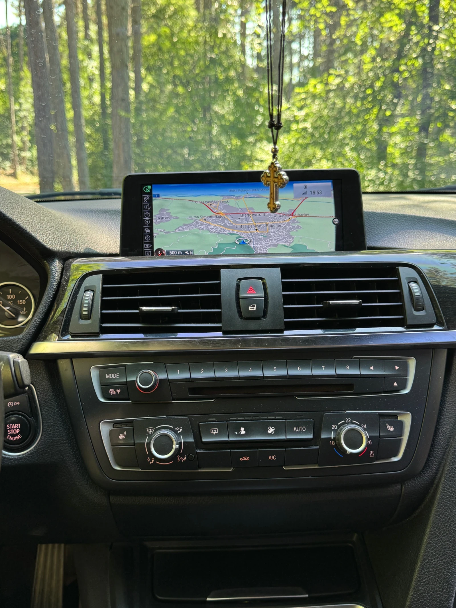 BMW 320 Modern packet, снимка 15 - Автомобили и джипове - 54716208