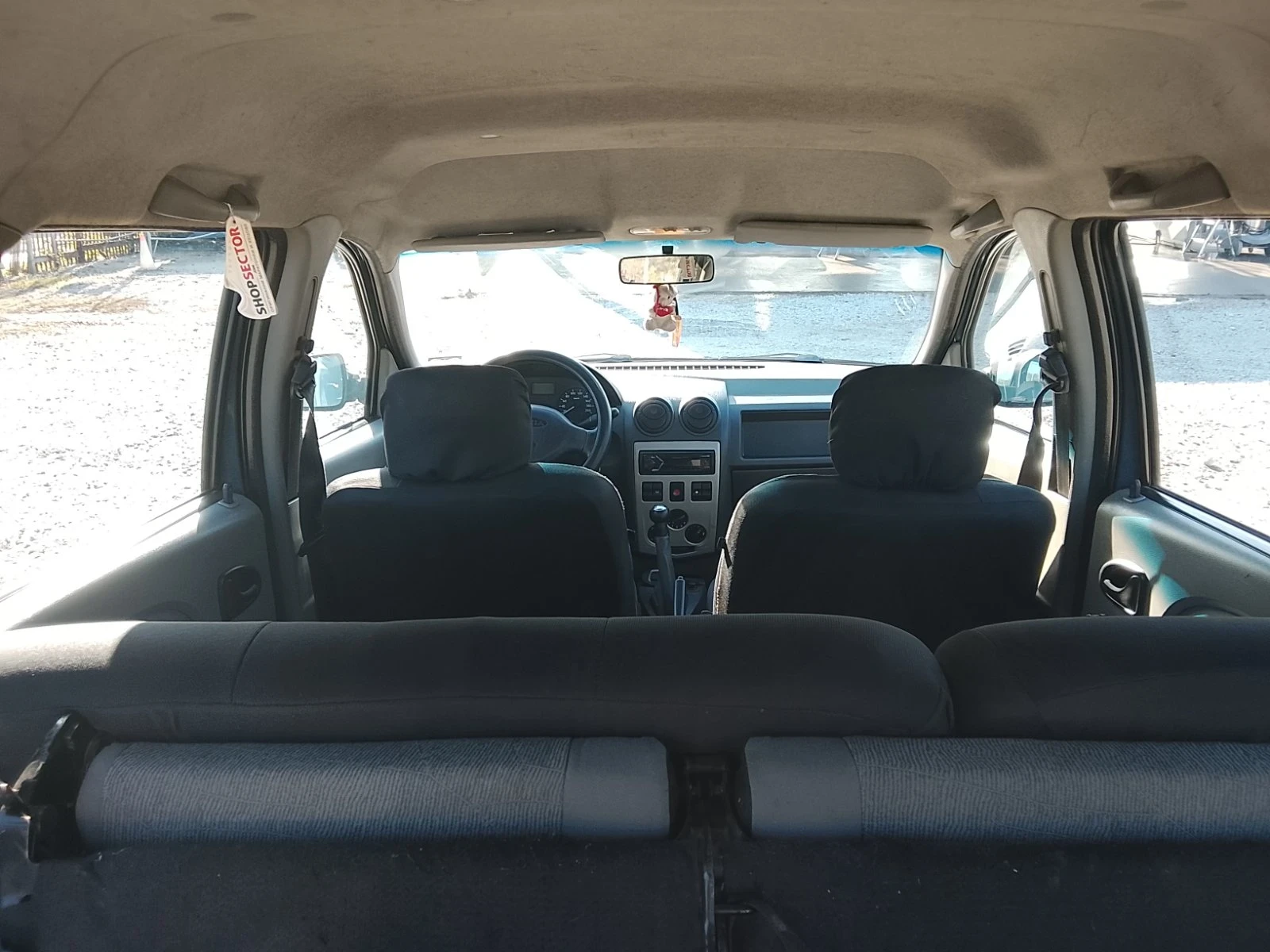 Dacia Logan, снимка 8 - Автомобили и джипове - 54780479