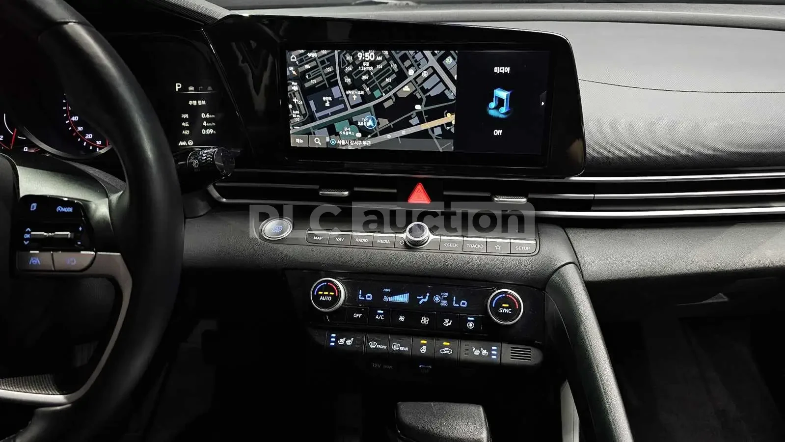 Hyundai Elantra, снимка 14 - Автомобили и джипове - 55036625